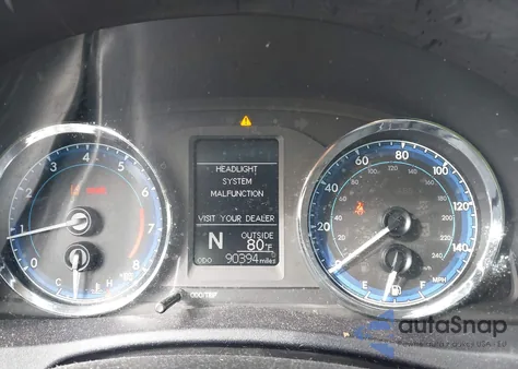 2018 Toyota Corolla Le z USA, uszkodzony, nr VIN 2T1BURHE2JC995728